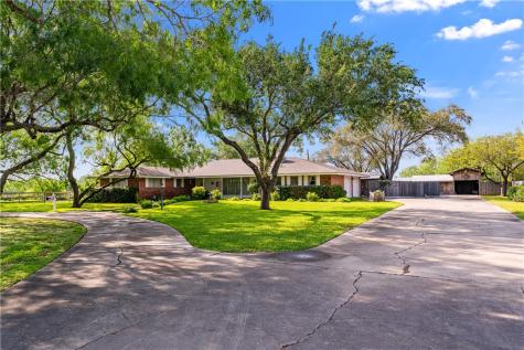 203 W Trant Kingsville TX 78363