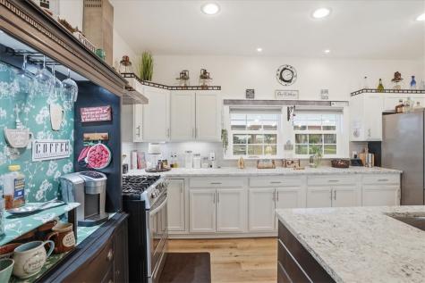 36 W Green Oak Rockport TX 78382