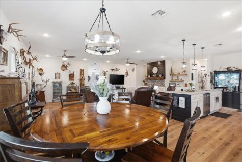 36 W Green Oak Rockport TX 78382
