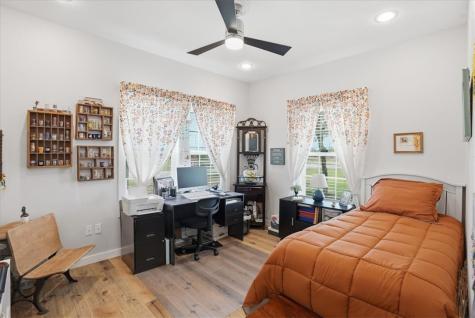 36 W Green Oak Rockport TX 78382
