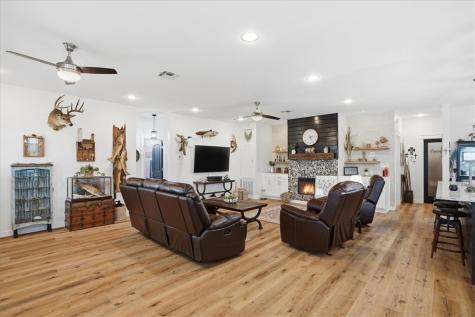 36 W Green Oak Rockport TX 78382