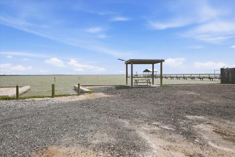 36 W Green Oak Rockport TX 78382