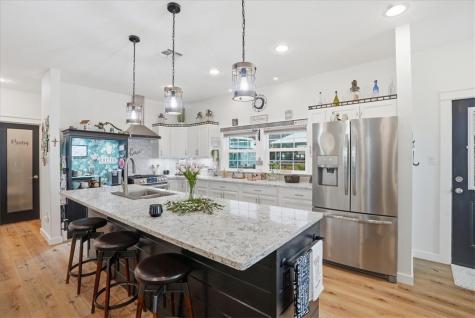 36 W Green Oak Rockport TX 78382