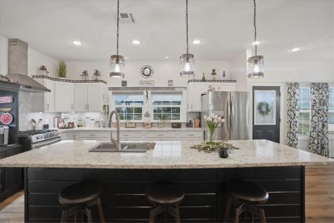 36 W Green Oak Rockport TX 78382