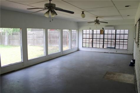 300 S Pasadena Drive Kingsville TX 78363