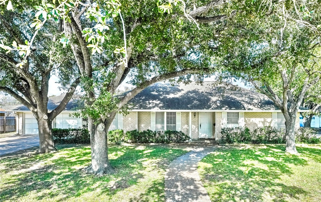 311 Kissling Avenue Robstown TX 78380