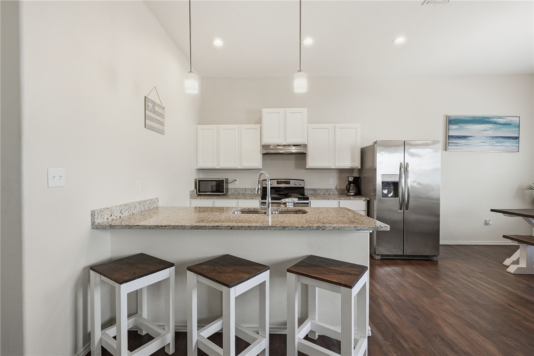 111 Paradise Drive Rockport TX 78382