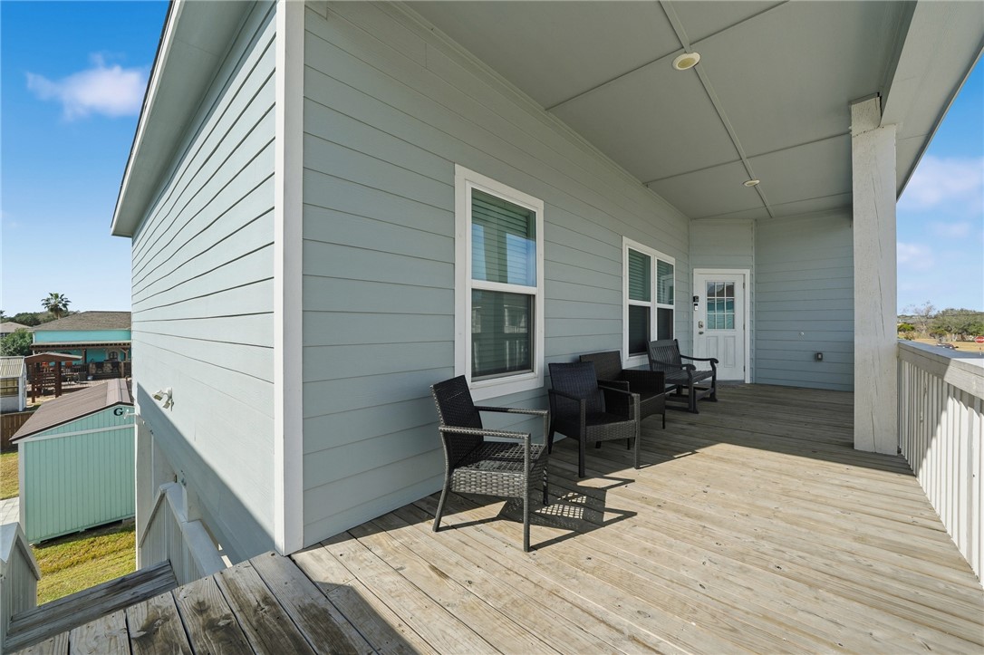 111 Paradise Drive Rockport TX 78382