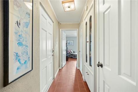 14 Jamaica Drive Rockport TX 78382