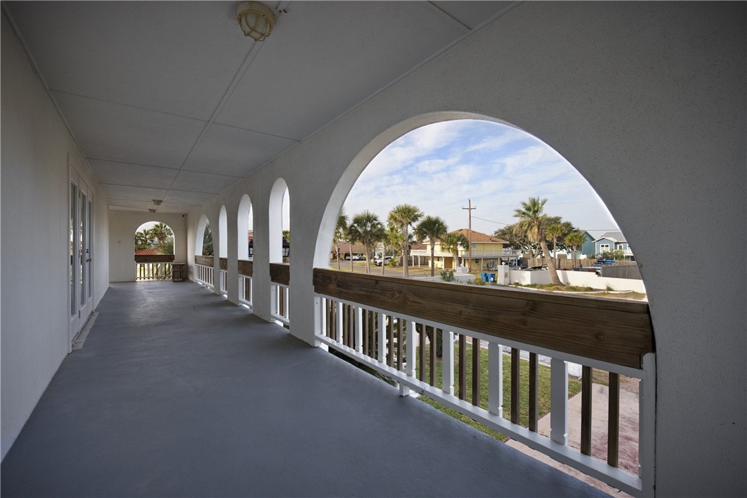 14 Jamaica Drive Rockport TX 78382