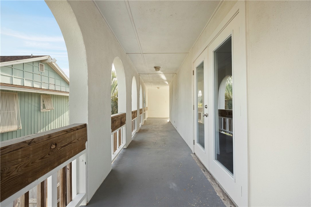 14 Jamaica Drive Rockport TX 78382