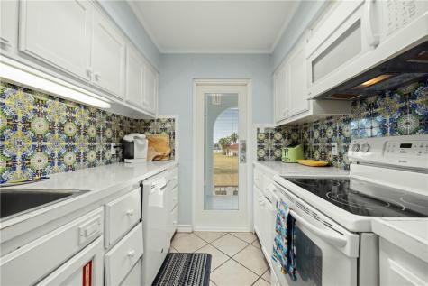 14 Jamaica Drive Rockport TX 78382