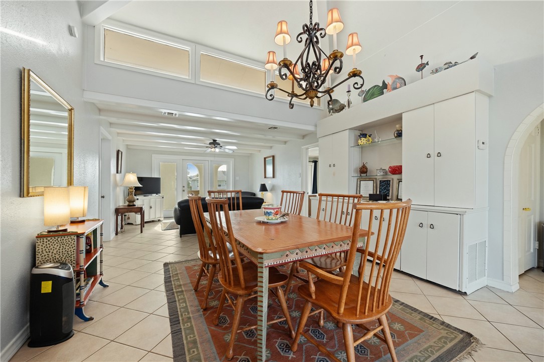 14 Jamaica Drive Rockport TX 78382