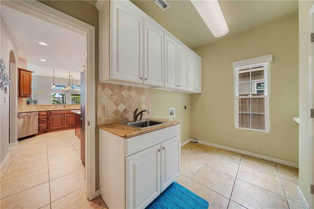 13825 Captains Row Corpus Christi TX 78418
