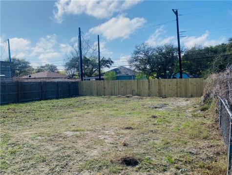 142 S 11 Street Aransas Pass TX 78336