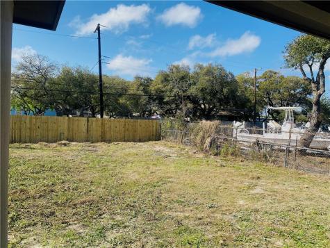 142 S 11 Street Aransas Pass TX 78336