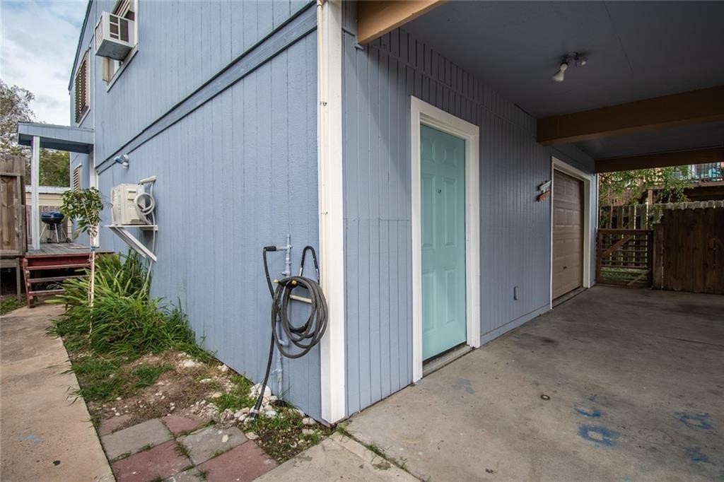 938 E Lakeside Drive Corpus Christi TX 78418