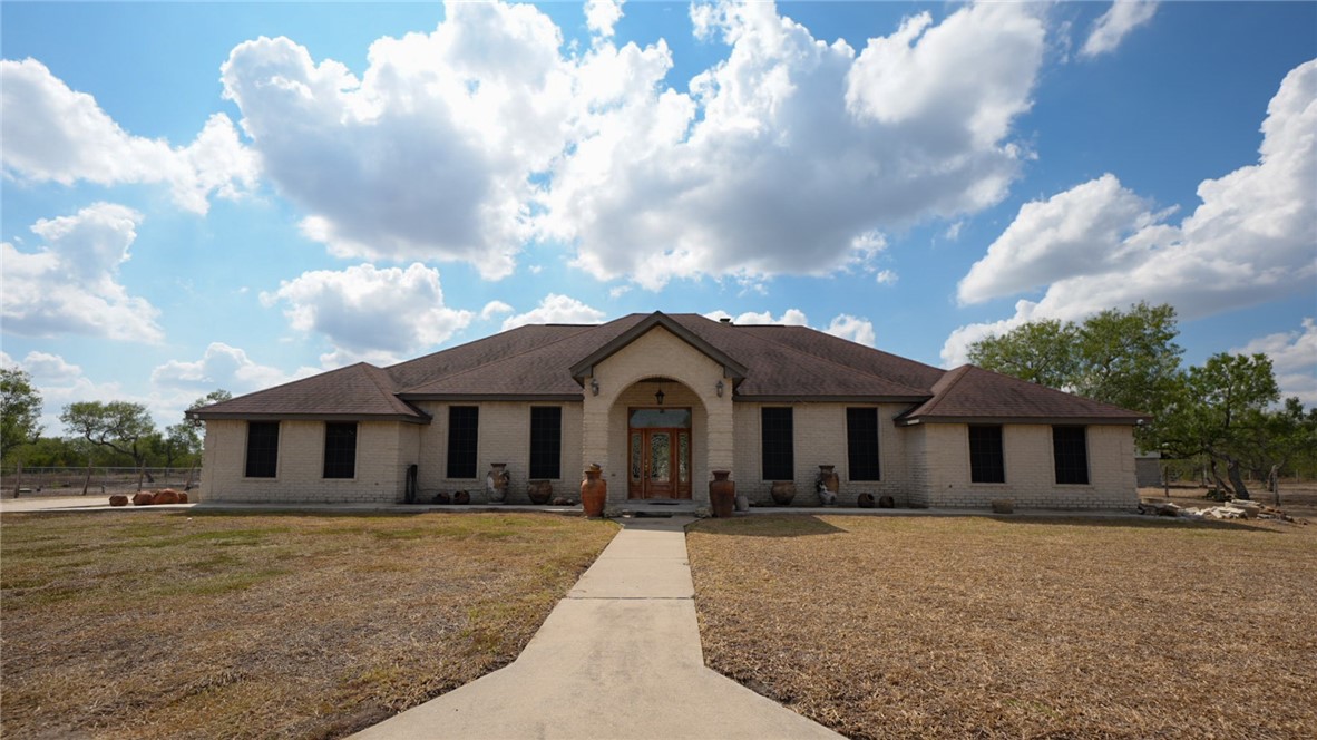 240 County Road 2112 Alice TX 78332
