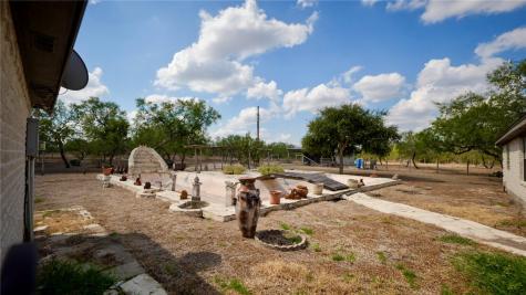 240 County Road 2112 Alice TX 78332