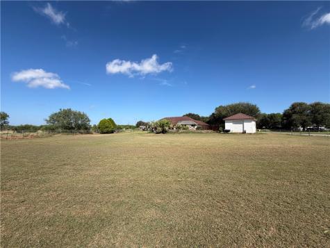 911 SW 11th Street Premont TX 78375