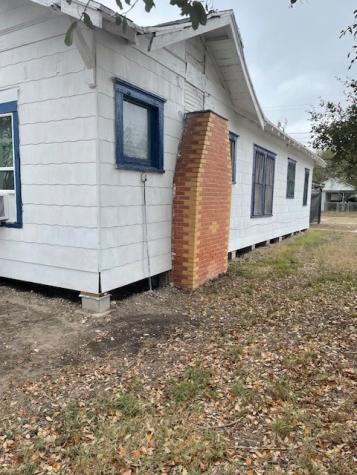 431 W King Avenue Kingsville TX 78363