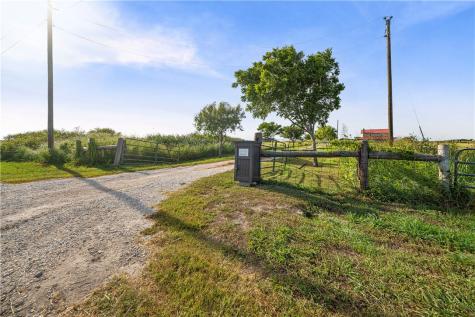 15324 County Road 1196 Sinton TX 78387