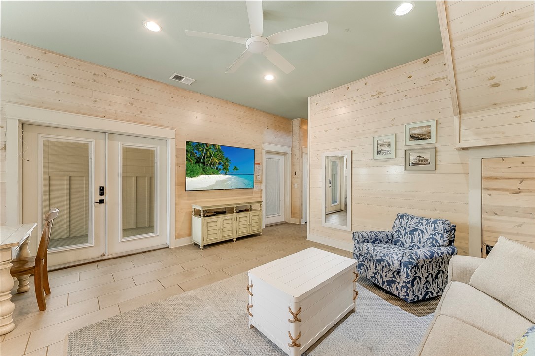 2821 S 11th Street 101 Port Aransas TX 78373