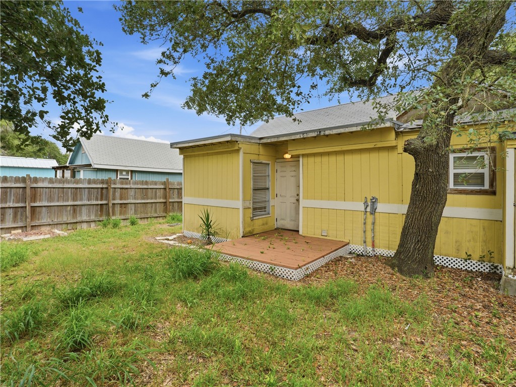 402 E Nopal Street Rockport TX 78382