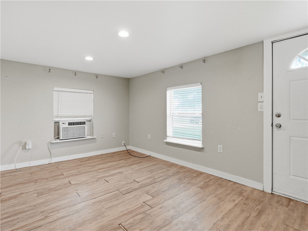 402 E Nopal Street Rockport TX 78382