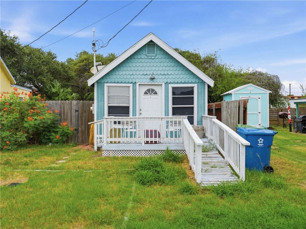 402 E Nopal Street Rockport TX 78382