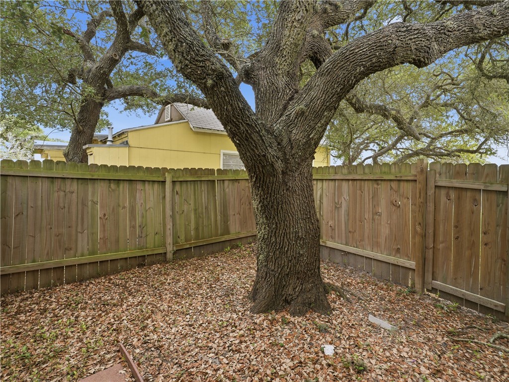 402 E Nopal Street Rockport TX 78382