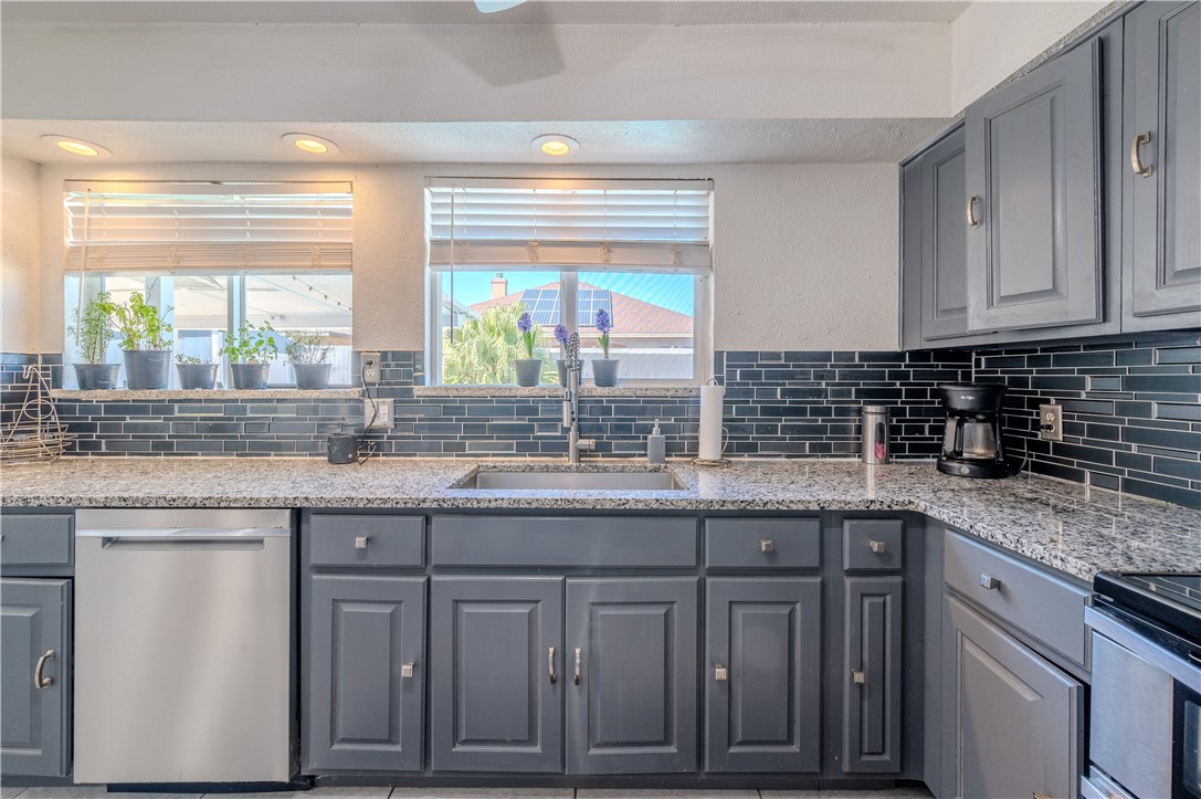 2301 Vialoux Drive Corpus Christi TX 78418
