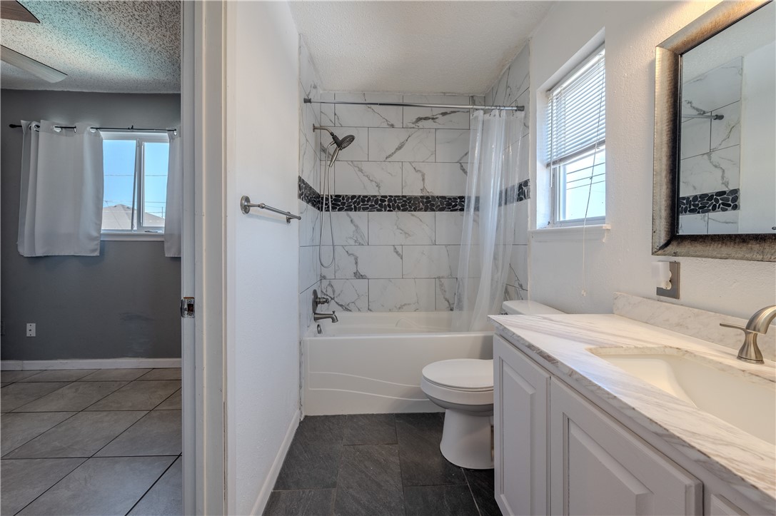 2301 Vialoux Drive Corpus Christi TX 78418