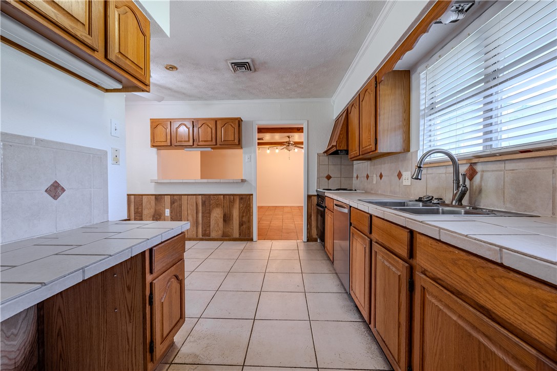 809 Crestview Drive Corpus Christi TX 78412