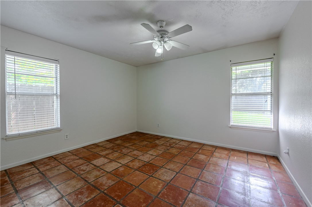 809 Crestview Drive Corpus Christi TX 78412