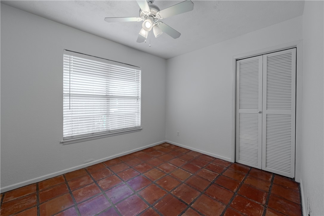 809 Crestview Drive Corpus Christi TX 78412