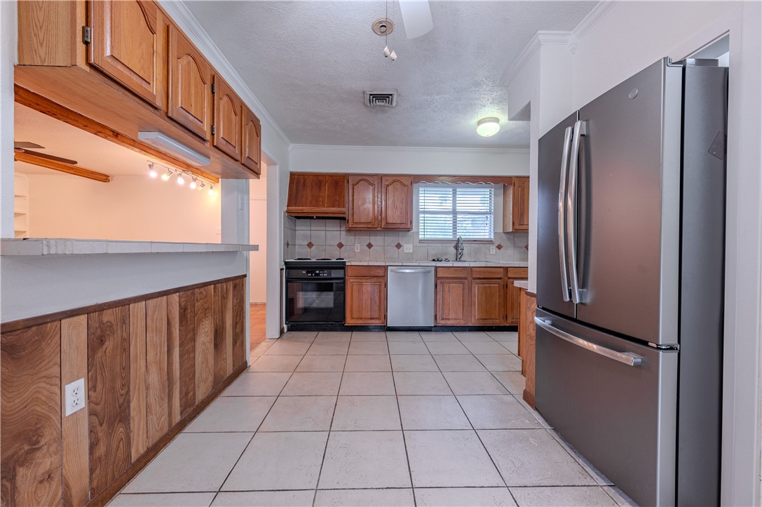 809 Crestview Drive Corpus Christi TX 78412