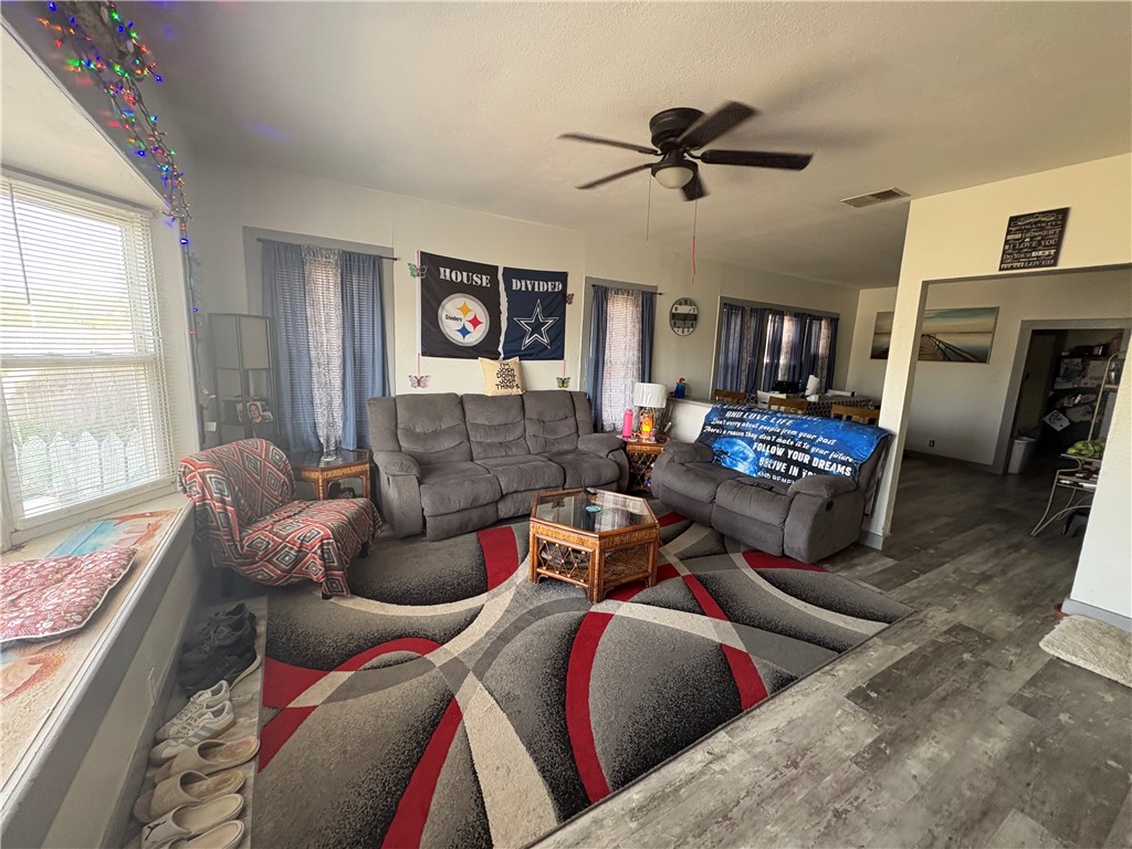 630 Scotland Drive Corpus Christi TX 78418