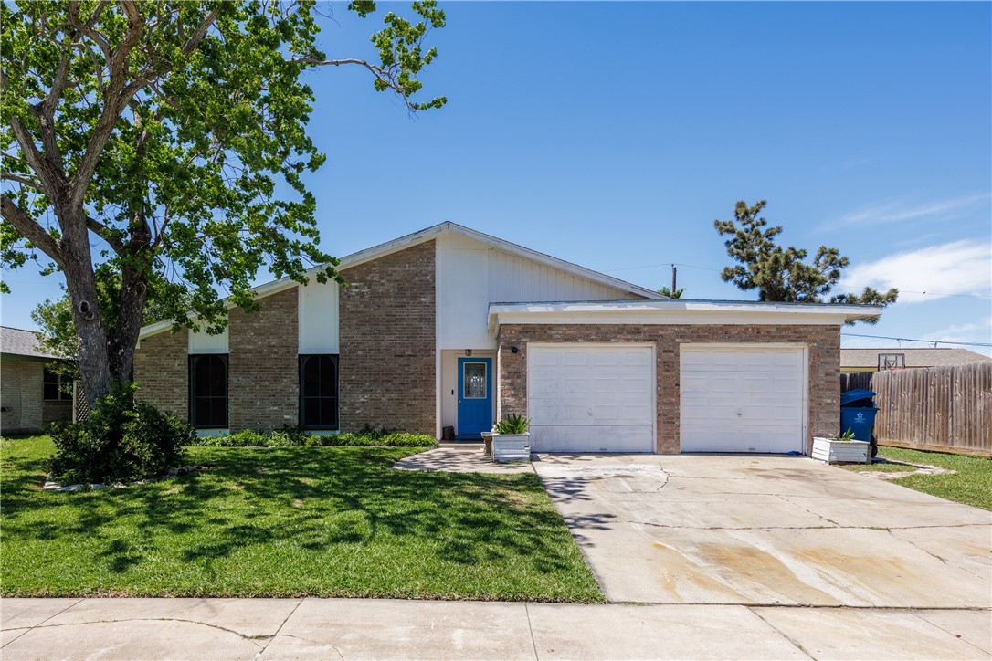 1811 Portland Drive Portland TX 78374