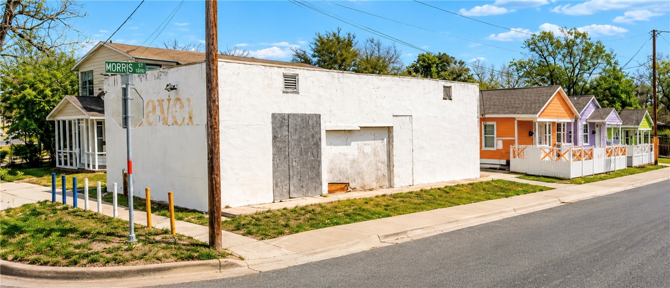1800, 1802, 1804, 1810 Morris Street Corpus Christi TX 78401