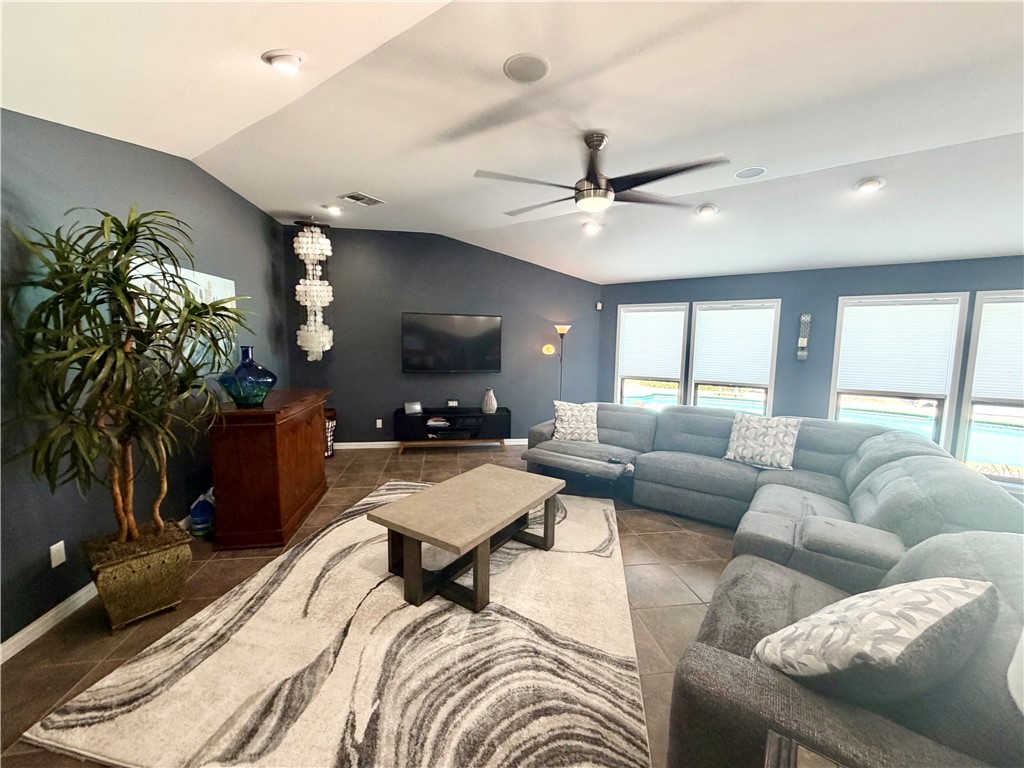 5017 Lost Creek Circle Corpus Christi TX 78413