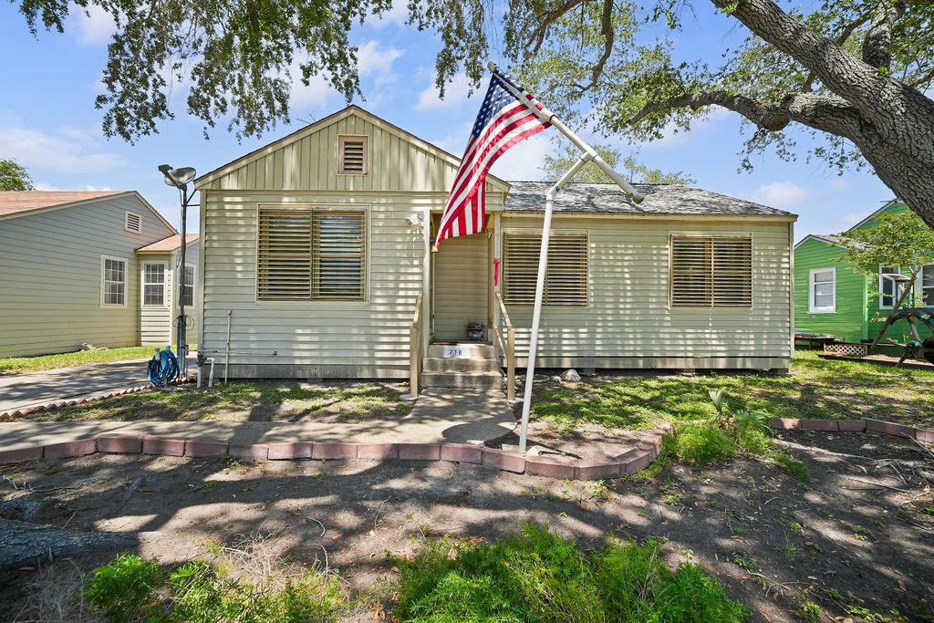 718 Ralston Corpus Christi TX 78404