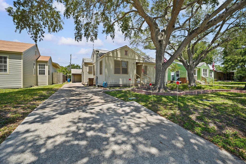 718 Ralston Corpus Christi TX 78404
