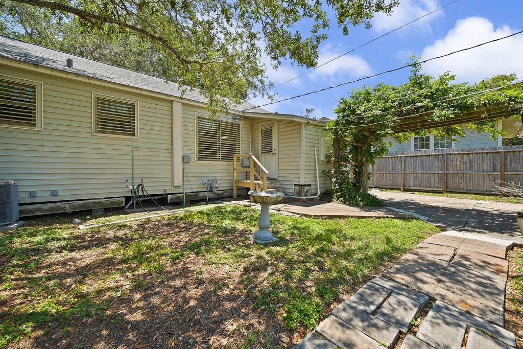 718 Ralston Corpus Christi TX 78404