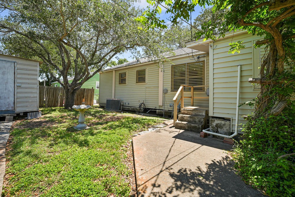 718 Ralston Corpus Christi TX 78404