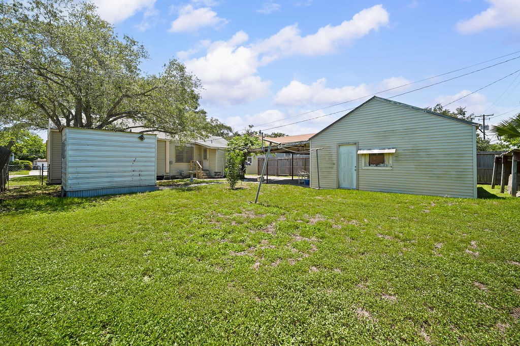 718 Ralston Corpus Christi TX 78404
