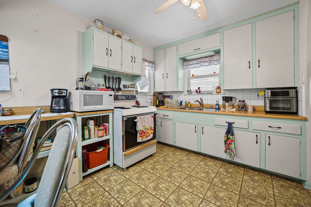 718 Ralston Corpus Christi TX 78404