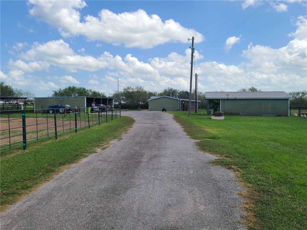 200 W 418 Creek Premont TX 78375