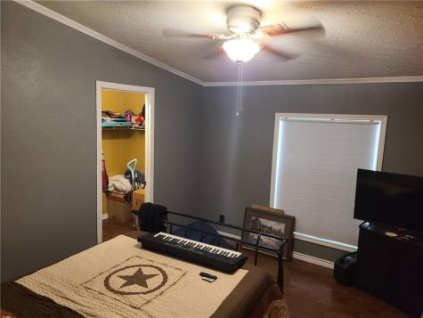 200 W 418 Creek Premont TX 78375