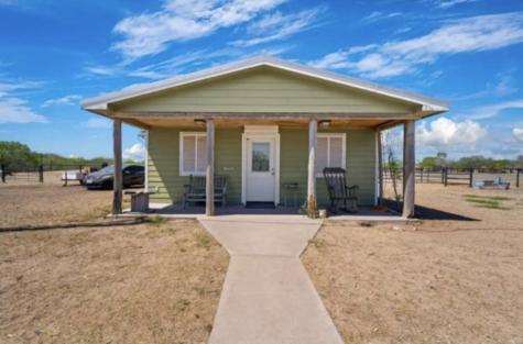 200 W 418 Creek Premont TX 78375